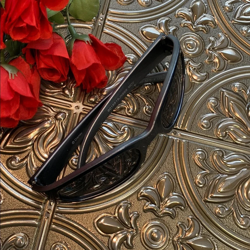 🌹OFFICIAL DISNEY • Kids Black Sunglasses with Polarized Dark Lenses